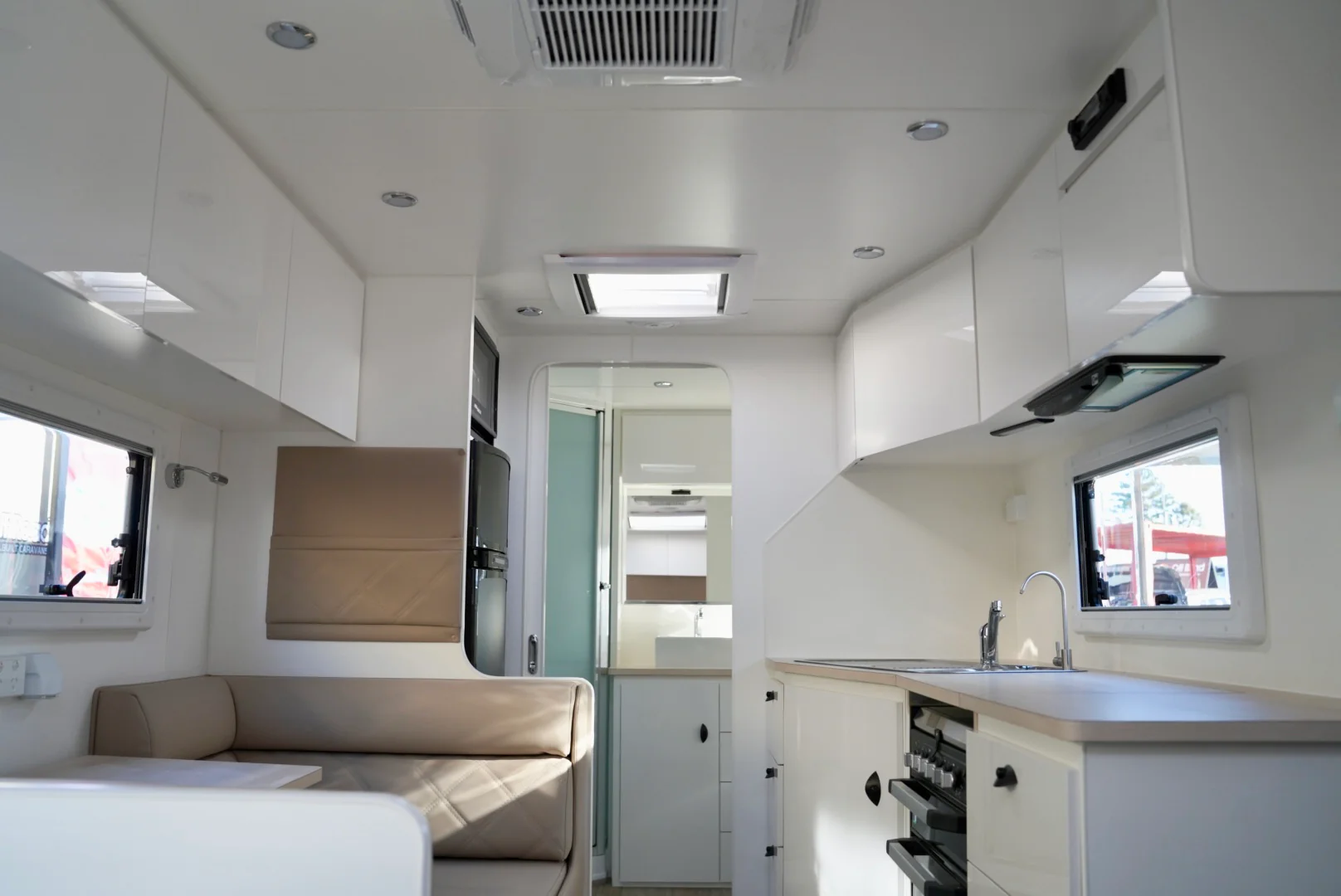 20FT8 Seclude Tourer gallery image 27